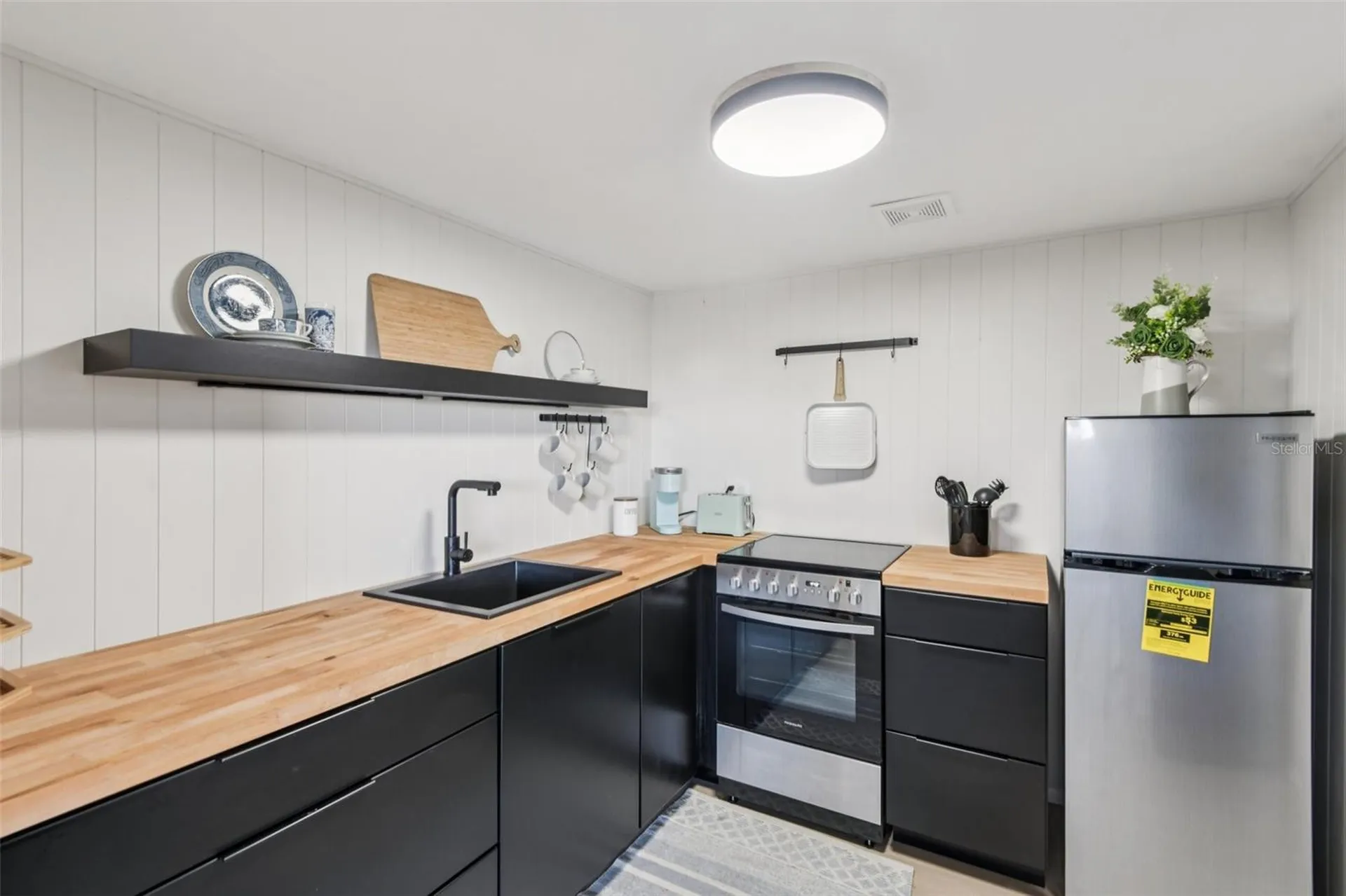 2043 Denmark Street Clearwater FL 33763