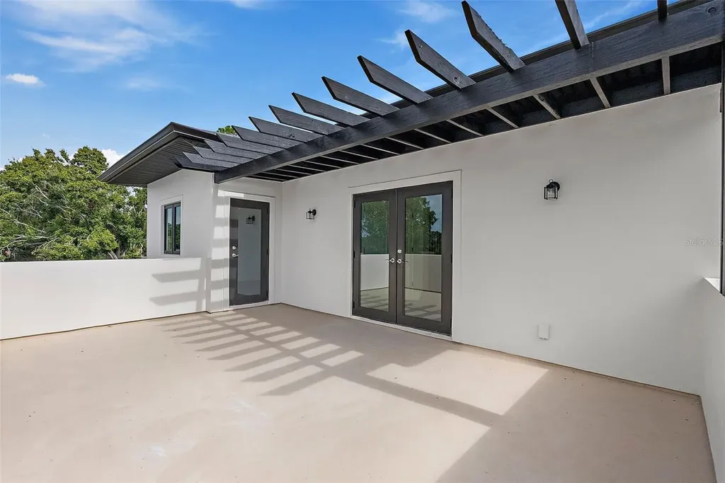 5941 Mangrove Street N St Petersburg FL 33703
