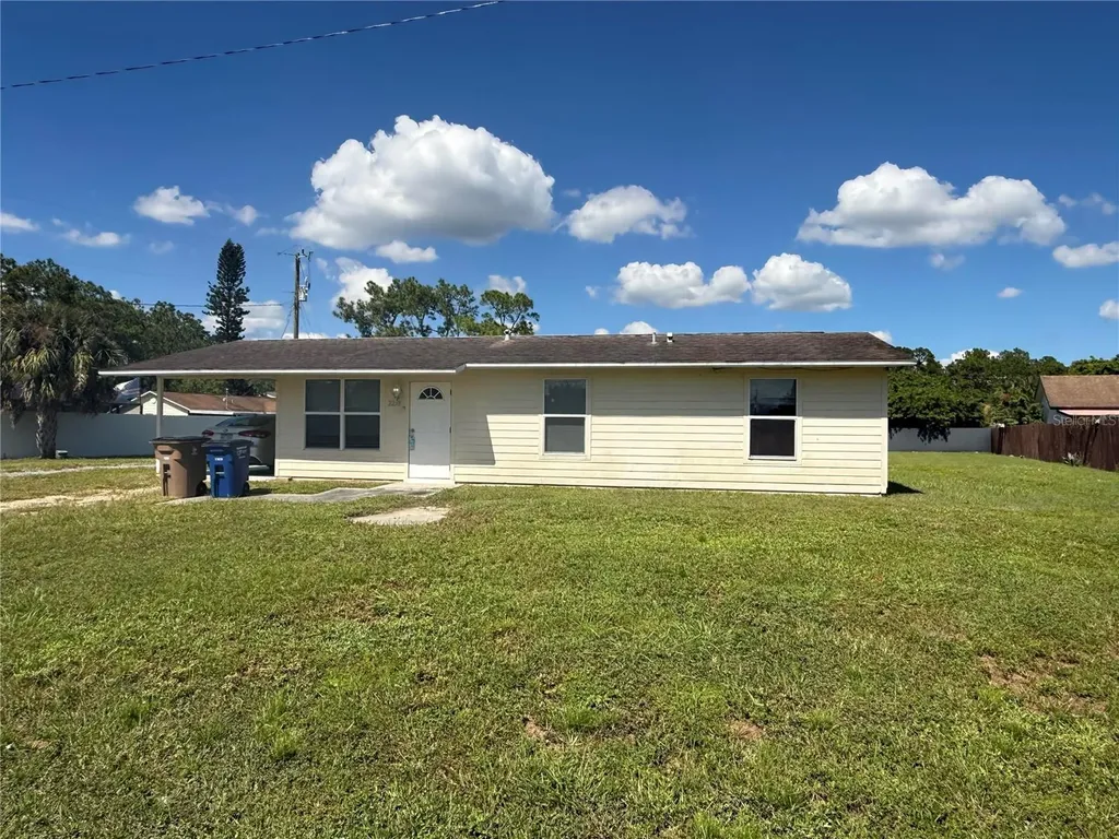 2253 11th Terrace Lehigh Acres FL 33936