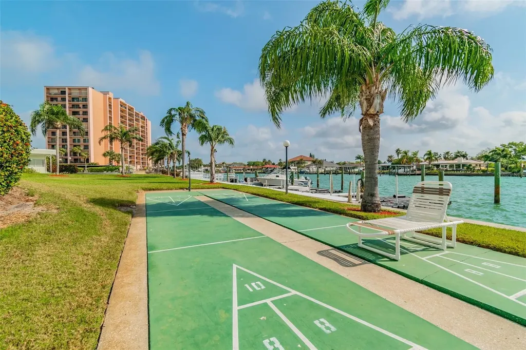 31 Island Way Clearwater Beach FL 33767