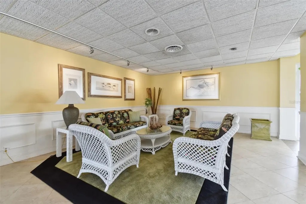 31 Island Way Clearwater Beach FL 33767