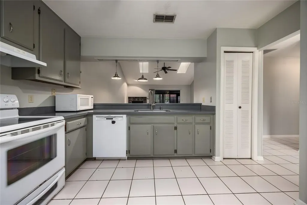 3711 NW 56th Lane Gainesville FL 32653