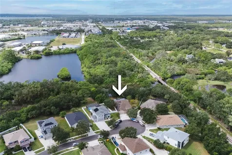 9020 N River Road Tampa FL 33635
