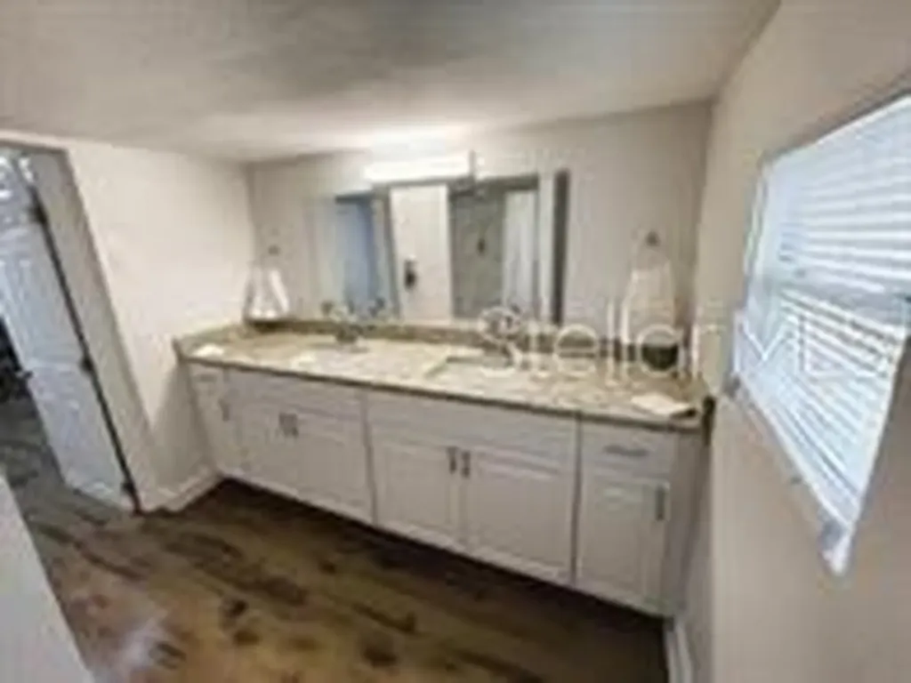 1923 E Henry Avenue Tampa FL 33610