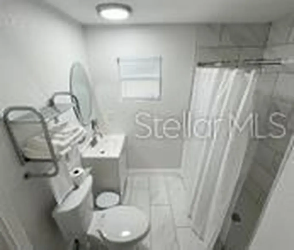 1923 E Henry Avenue Tampa FL 33610