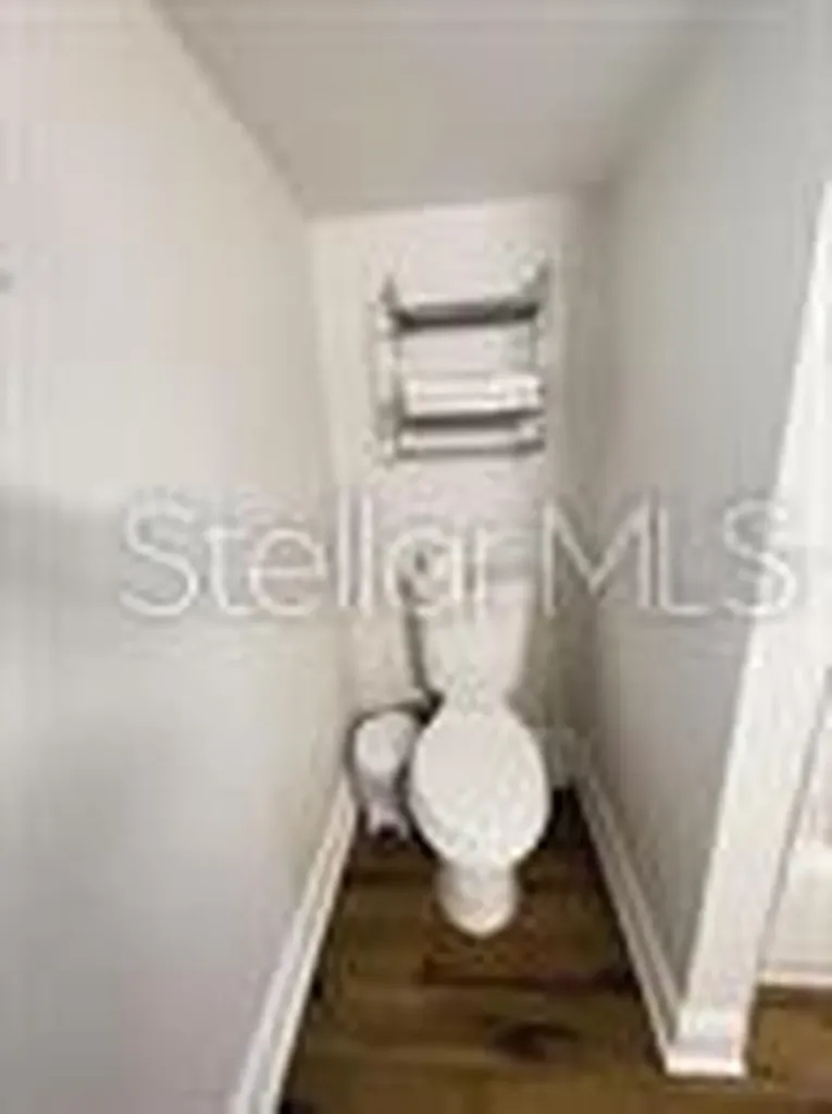 1923 E Henry Avenue Tampa FL 33610