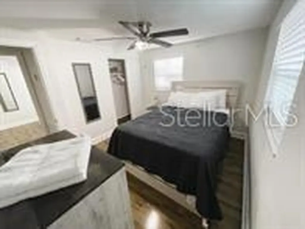 1923 E Henry Avenue Tampa FL 33610