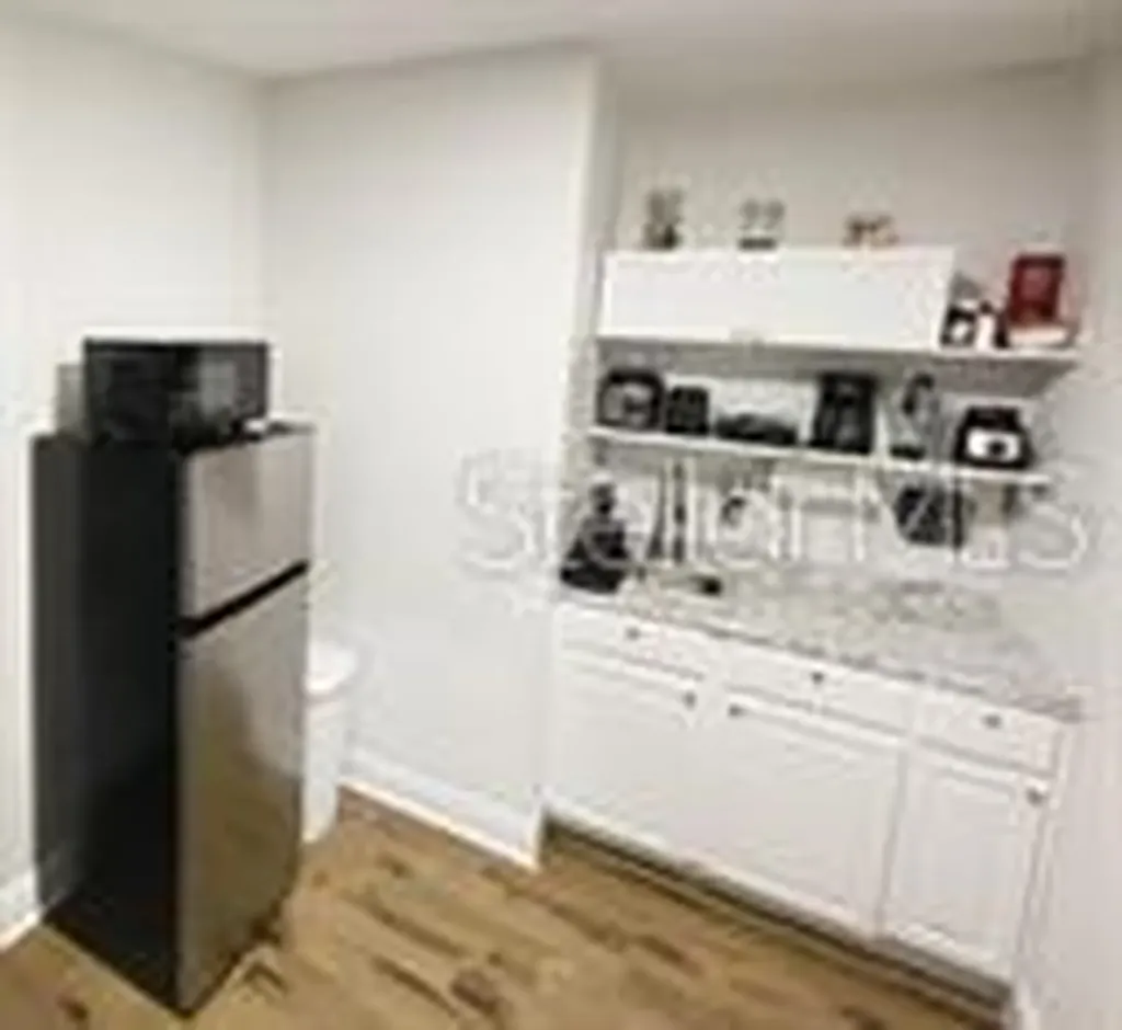 1923 E Henry Avenue Tampa FL 33610