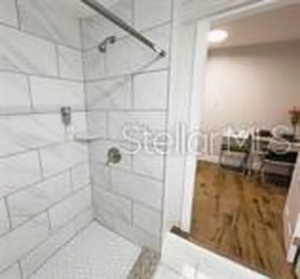 1923 E Henry Avenue Tampa FL 33610