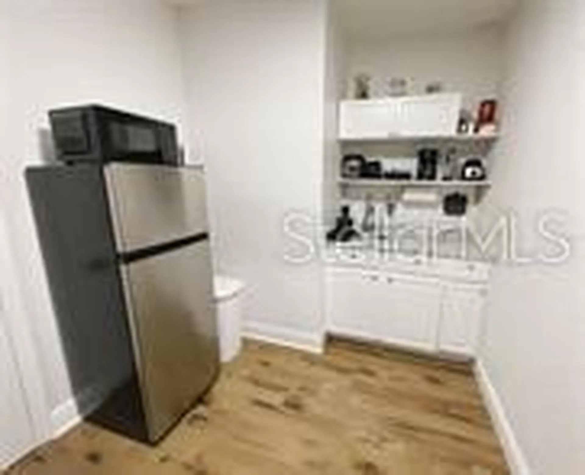 1923 E Henry Avenue Tampa FL 33610