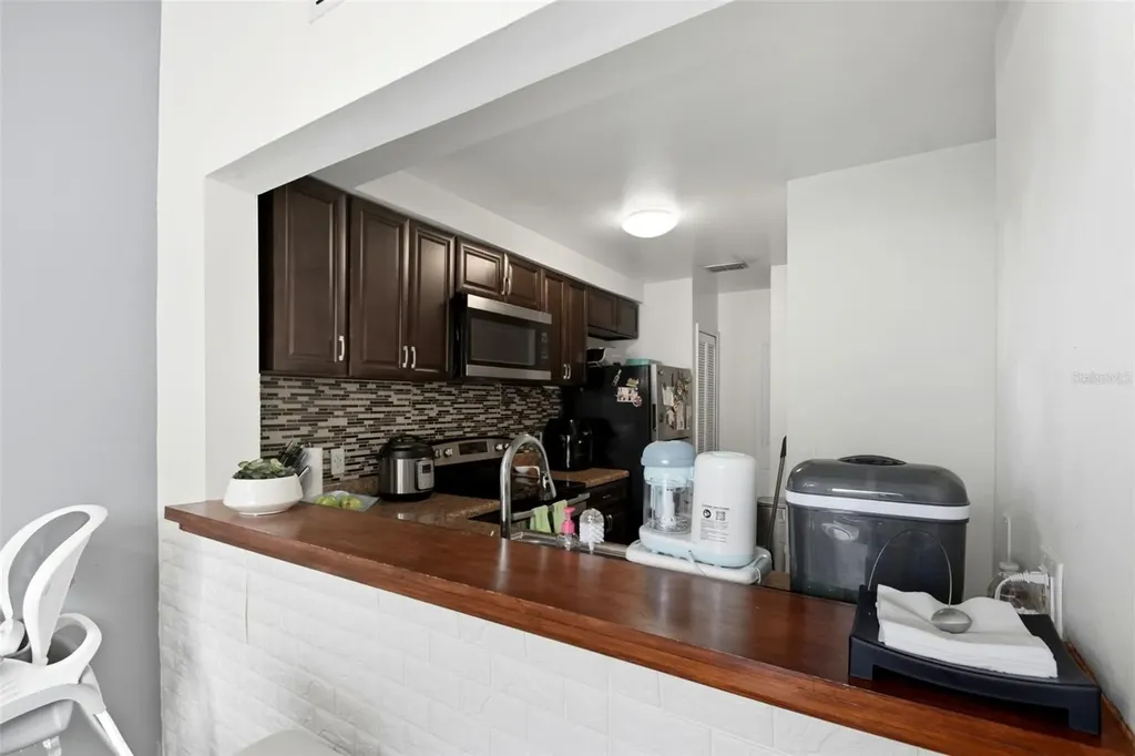 2936 S Semoran Boulevard Orlando FL 32822