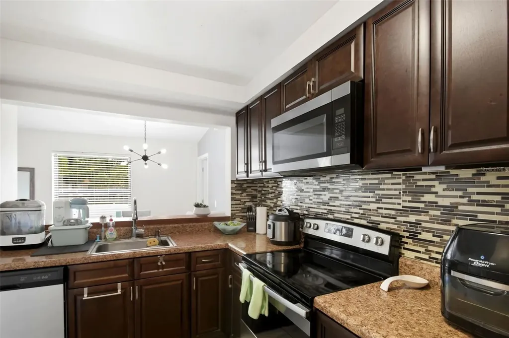2936 S Semoran Boulevard Orlando FL 32822