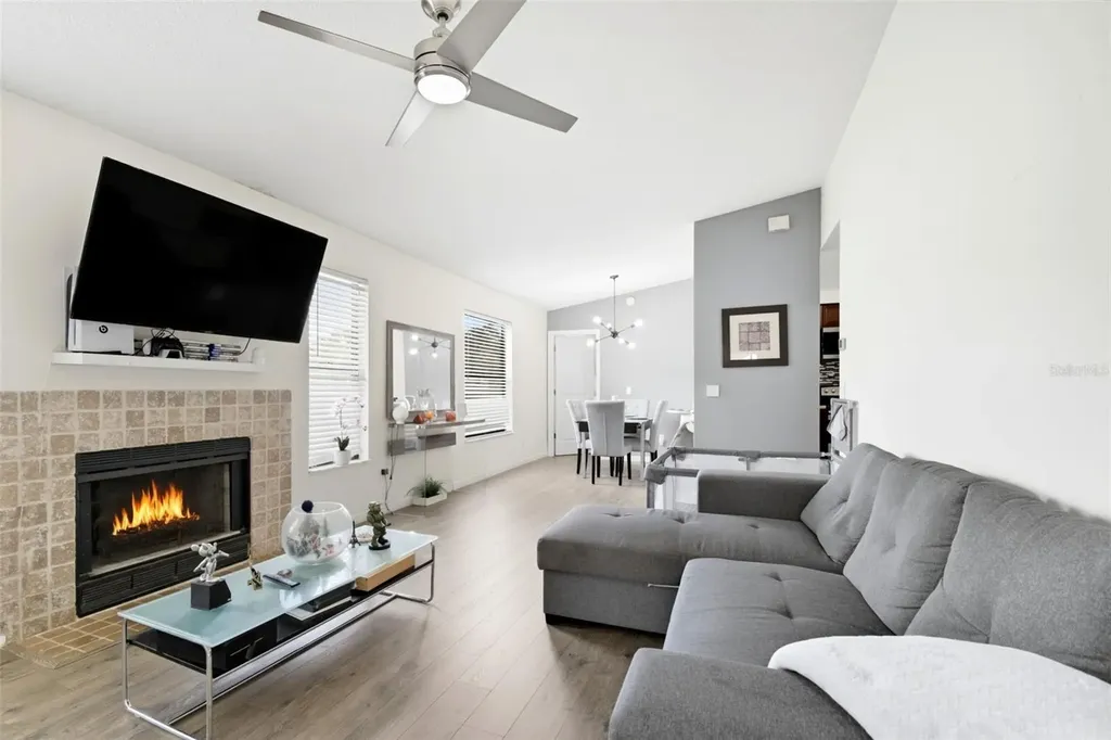 2936 S Semoran Boulevard Orlando FL 32822