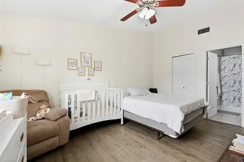 2936 S Semoran Boulevard Orlando FL 32822