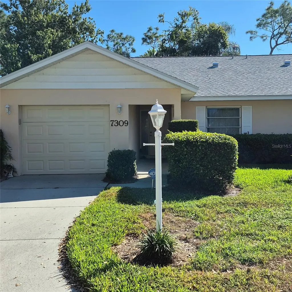 7309 Eleanor Circle Sarasota FL 34243