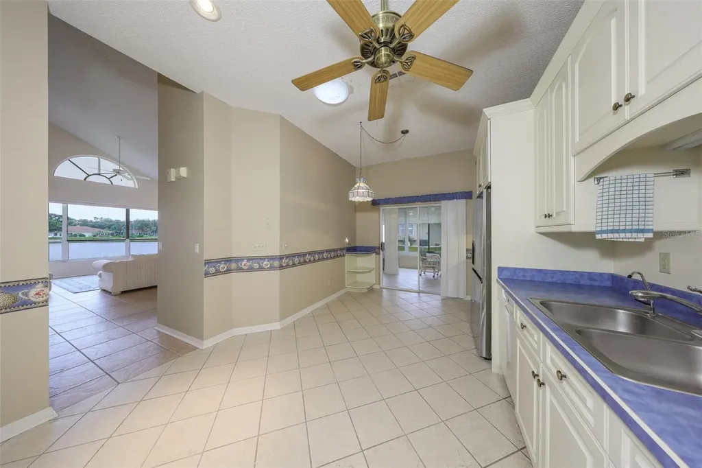 1117 Mcdaniel Street Sun City Center FL 33573