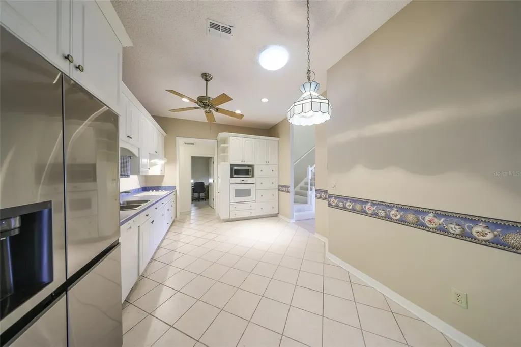 1117 Mcdaniel Street Sun City Center FL 33573
