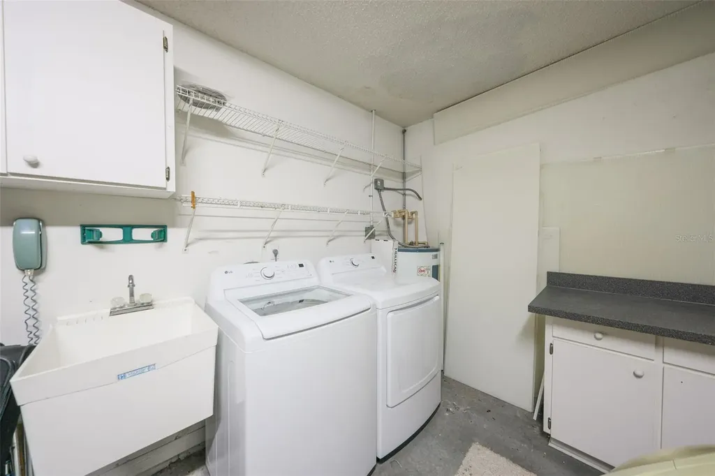 1117 Mcdaniel Street Sun City Center FL 33573
