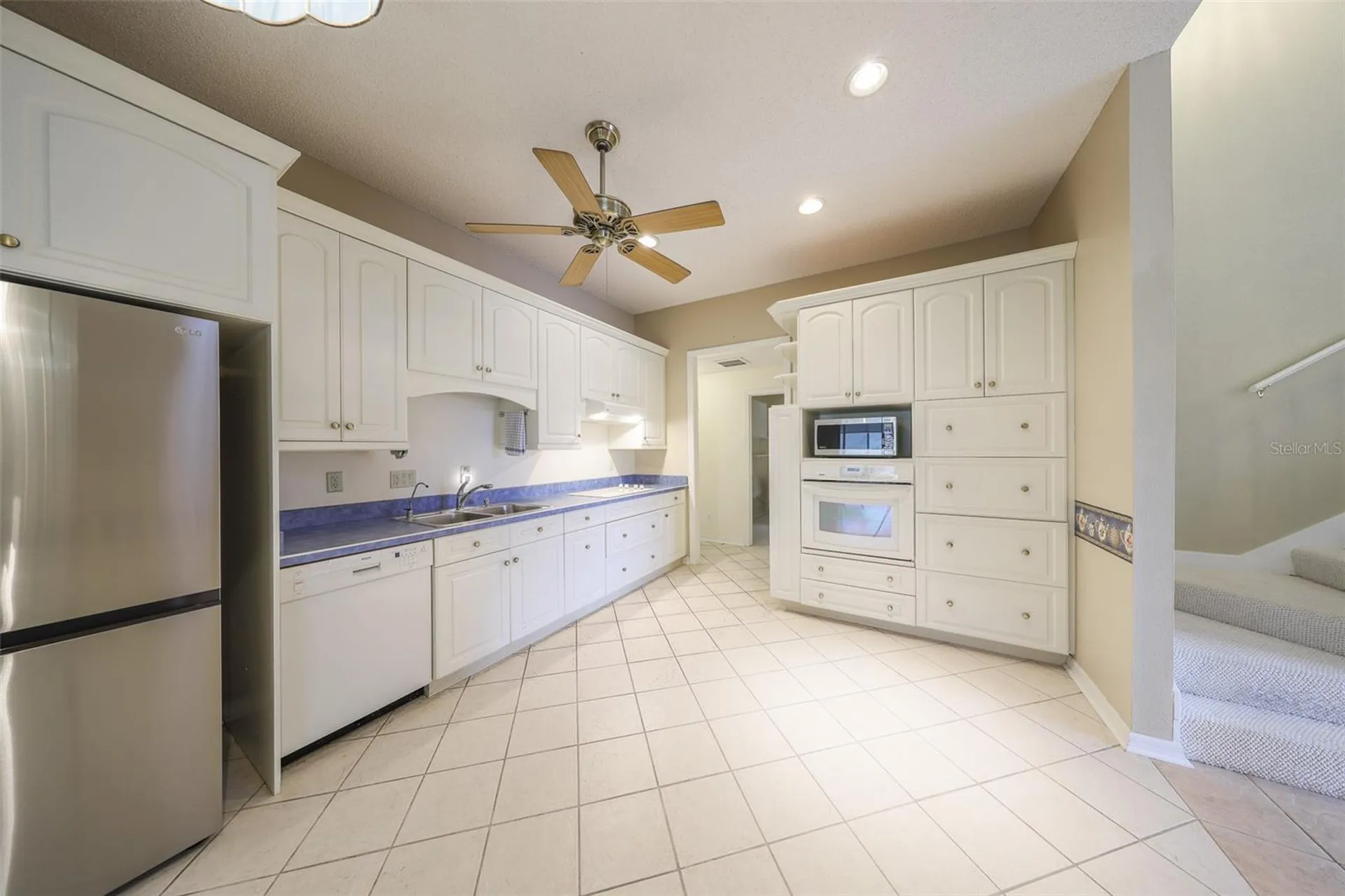 1117 Mcdaniel Street Sun City Center FL 33573