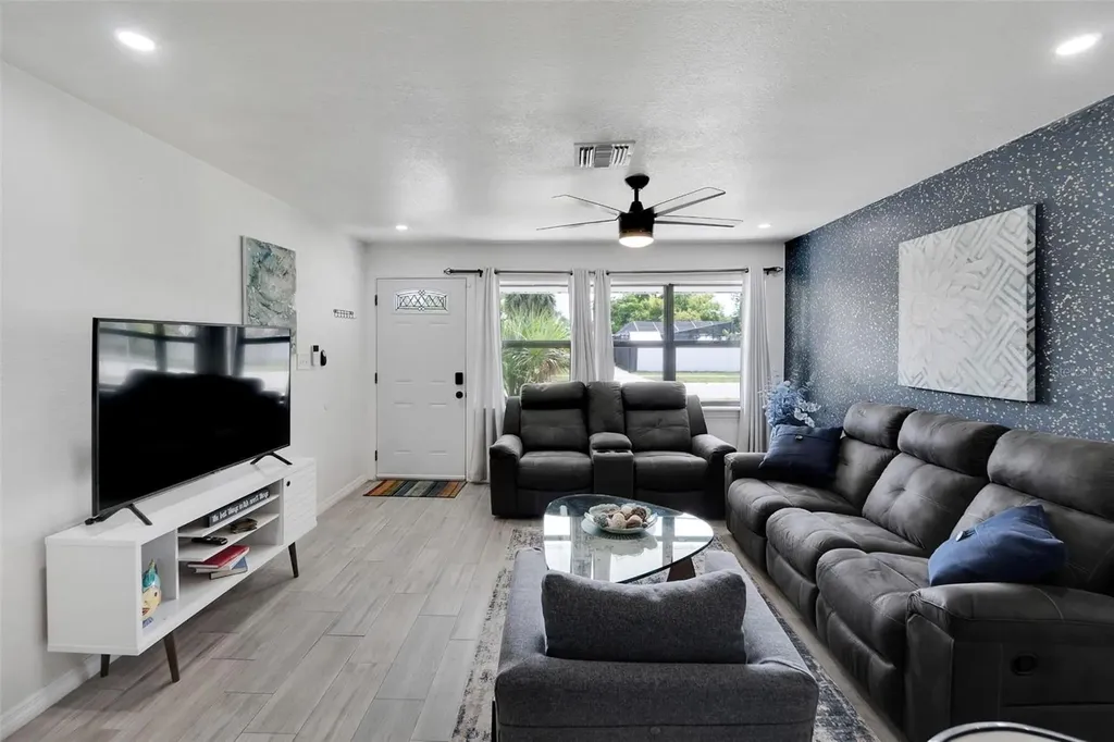 4731 W Montgomery Avenue Tampa FL 33616