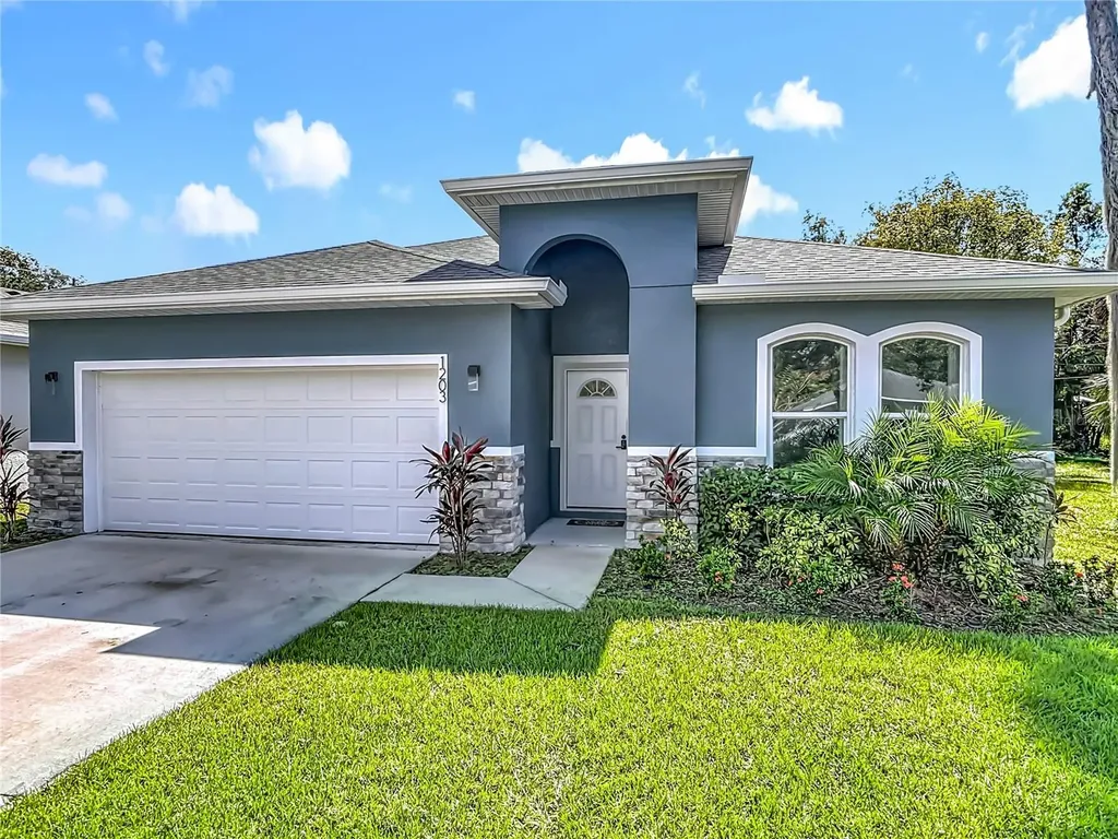 1203 W 9th Street Sanford FL 32771
