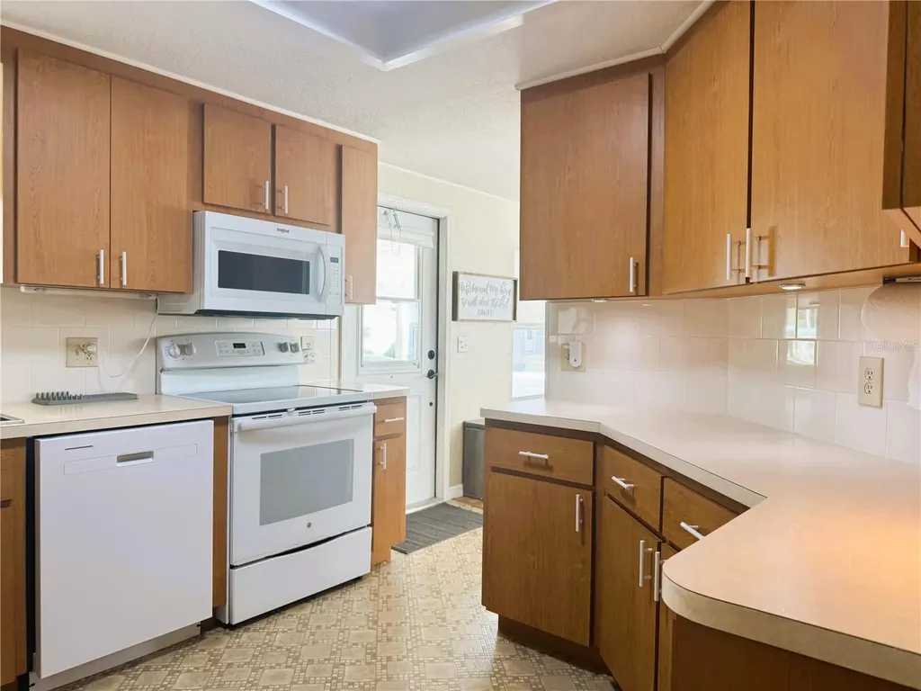 110 Gardenia Way Leesburg FL 34748