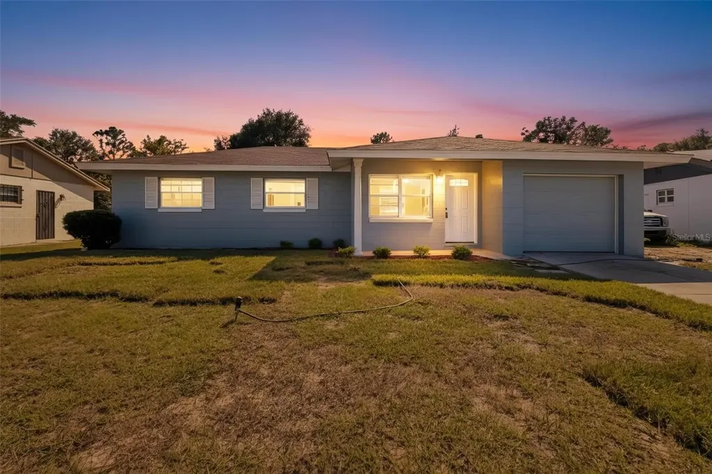 30 W Hammon Drive Apopka FL 32703