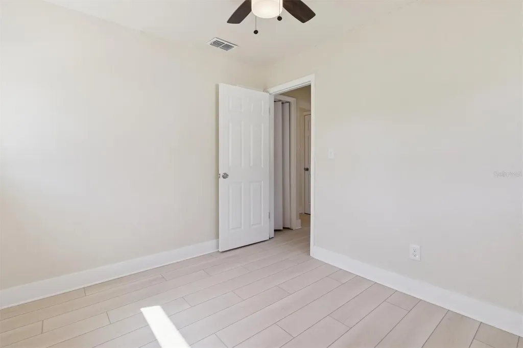 30 W Hammon Drive Apopka FL 32703