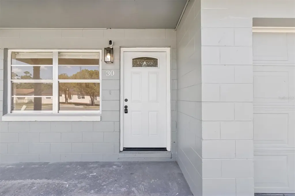 30 W Hammon Drive Apopka FL 32703
