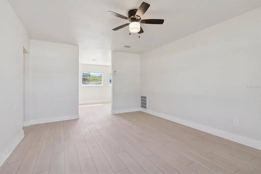30 W Hammon Drive Apopka FL 32703