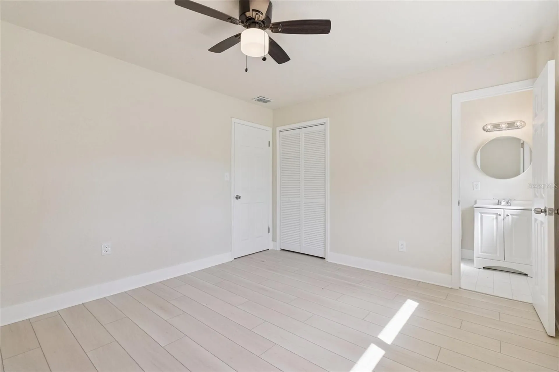 30 W Hammon Drive Apopka FL 32703