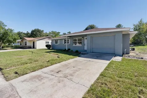 30 W Hammon Drive Apopka FL 32703