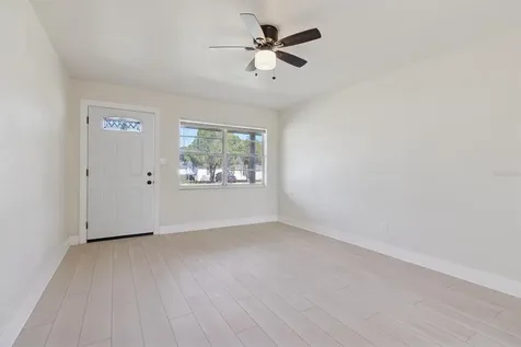 30 W Hammon Drive Apopka FL 32703