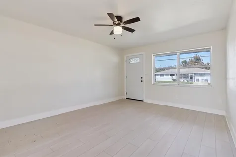 30 W Hammon Drive Apopka FL 32703