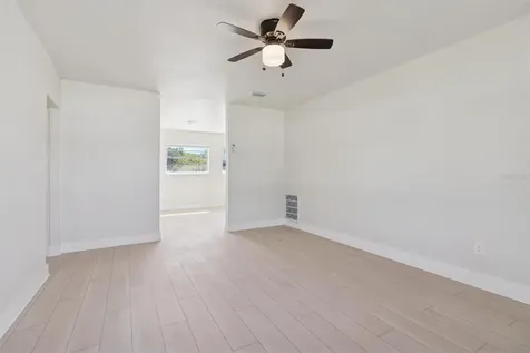30 W Hammon Drive Apopka FL 32703