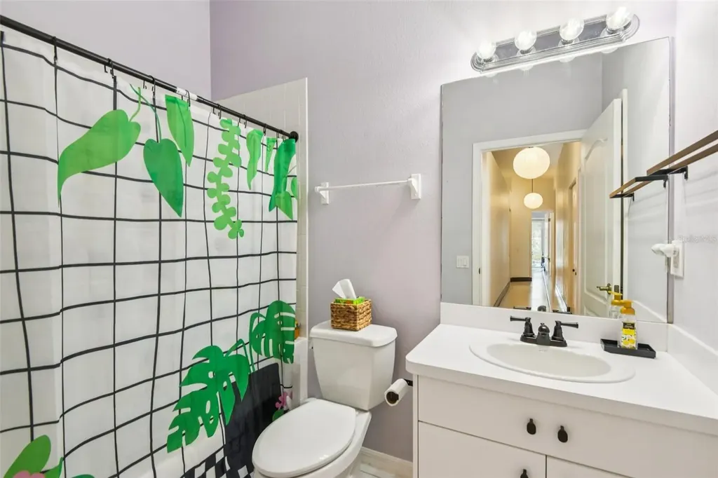 1266 Paradise Lake Drive Tarpon Springs FL 34689