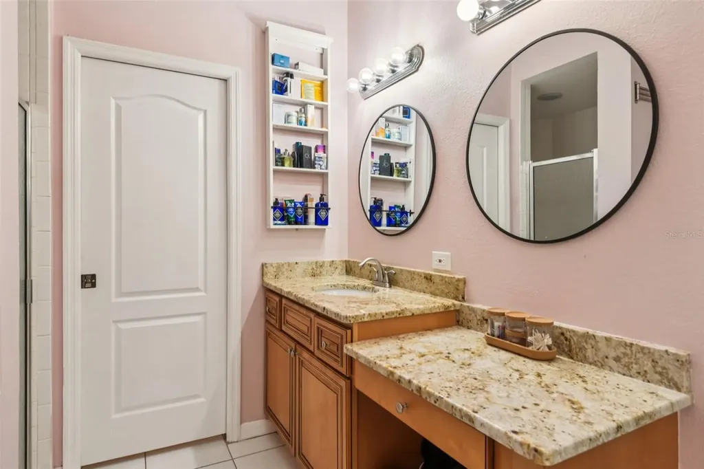 1266 Paradise Lake Drive Tarpon Springs FL 34689