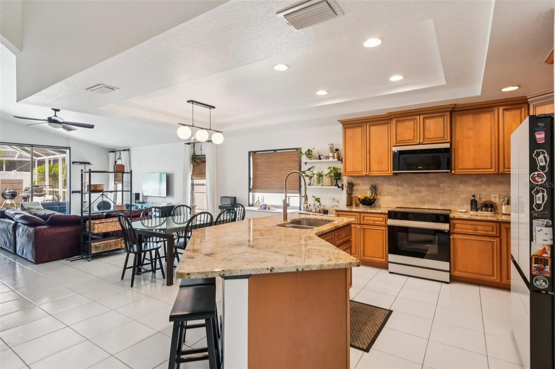 1266 Paradise Lake Drive Tarpon Springs FL 34689