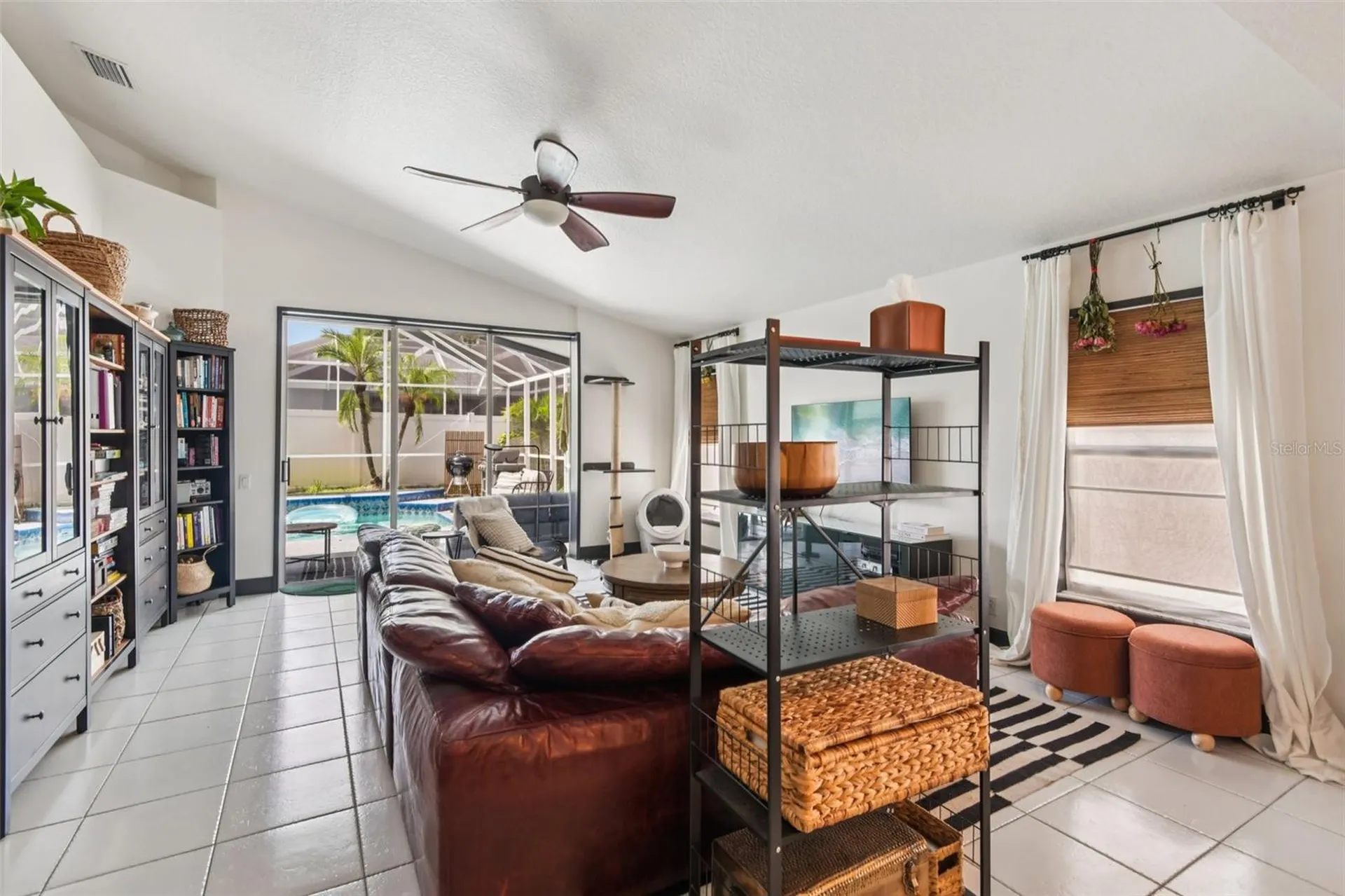 1266 Paradise Lake Drive Tarpon Springs FL 34689