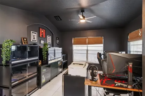 1266 Paradise Lake Drive Tarpon Springs FL 34689