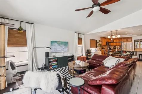 1266 Paradise Lake Drive Tarpon Springs FL 34689