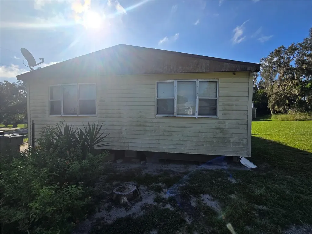 513 Smith Road Polk City FL 33868