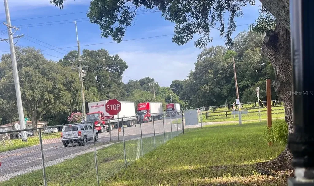 10516 579 Highway Thonotosassa FL 33592
