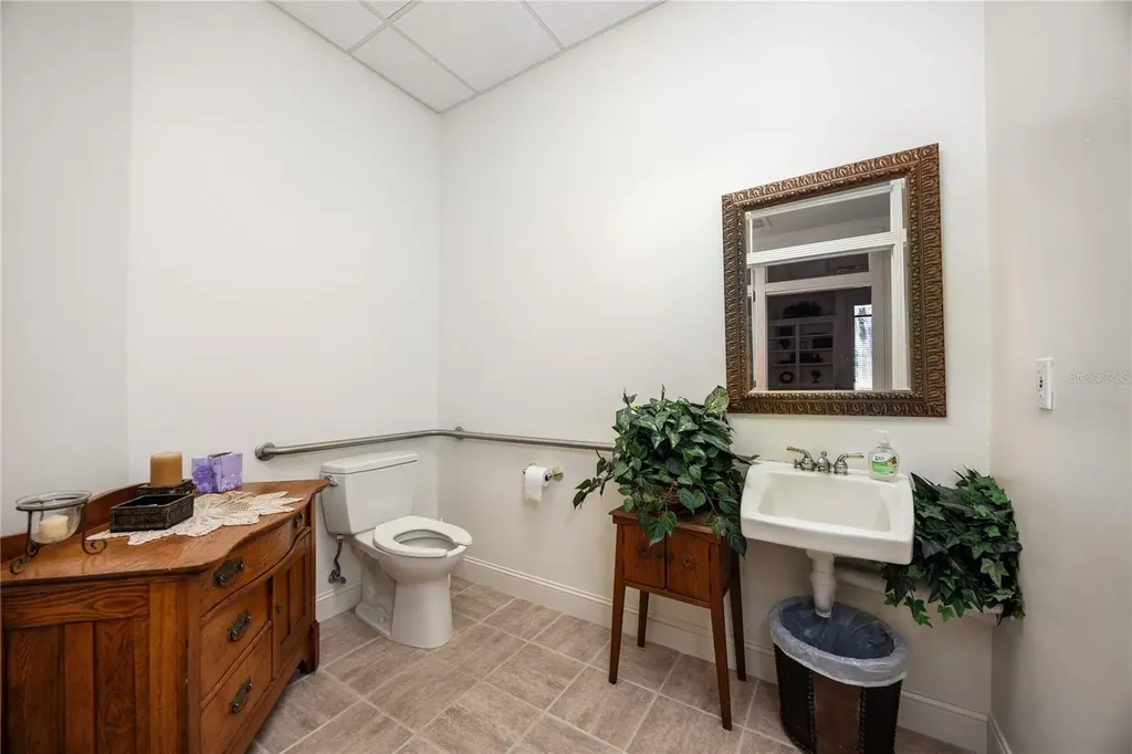 2750 NW 43rd Street Gainesville FL 32606
