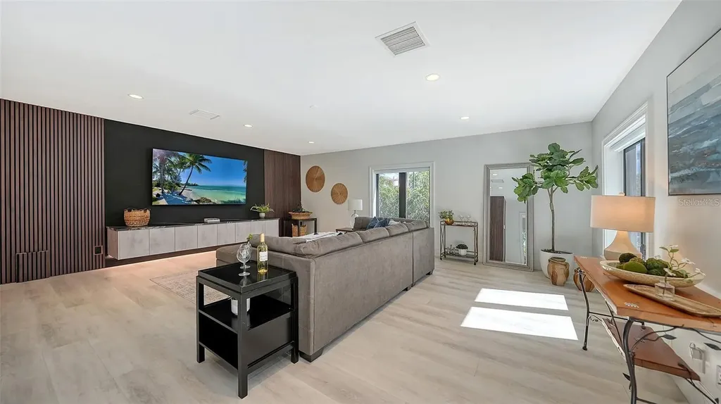 5035 Bay Shore Road Sarasota FL 34234