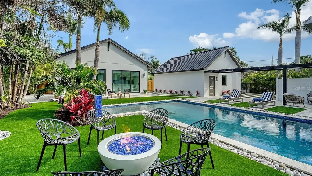 5035 Bay Shore Road Sarasota FL 34234