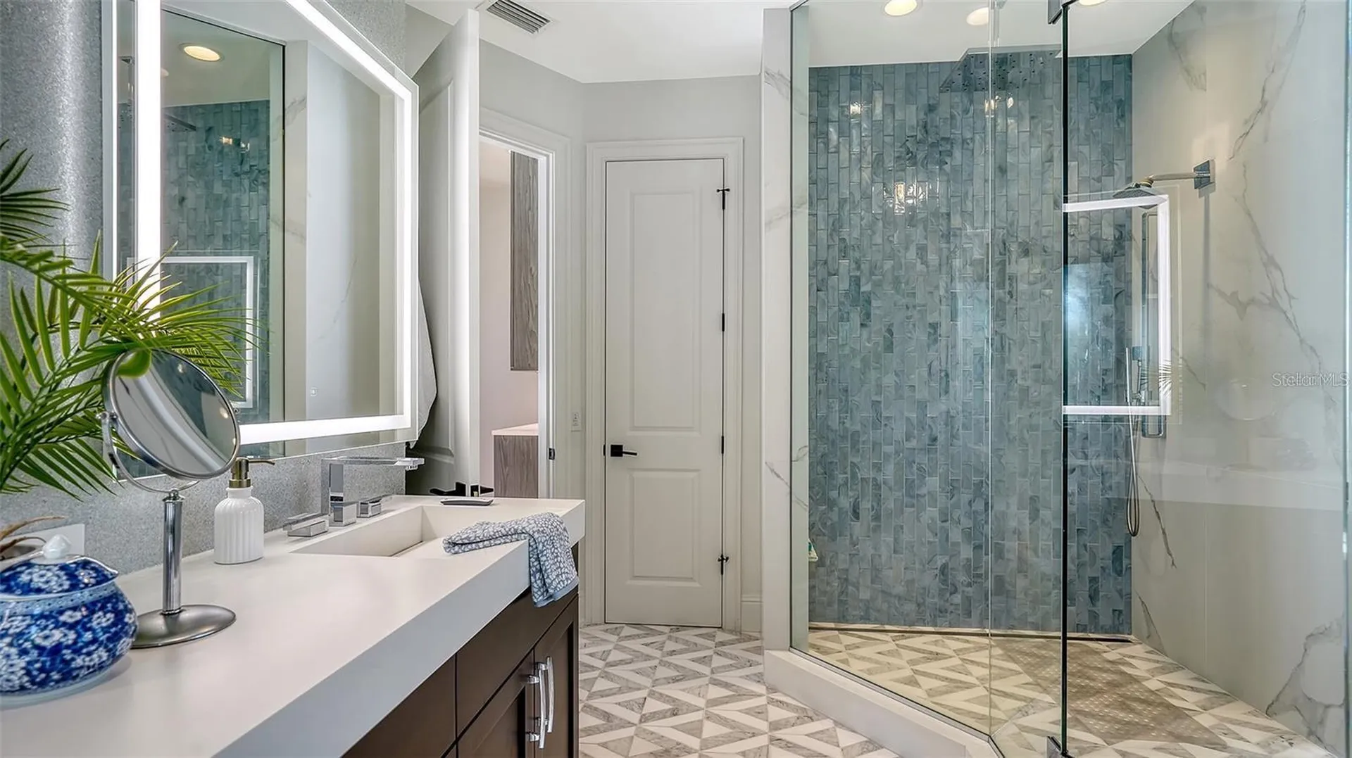5035 Bay Shore Road Sarasota FL 34234