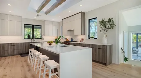 5035 Bay Shore Road Sarasota FL 34234