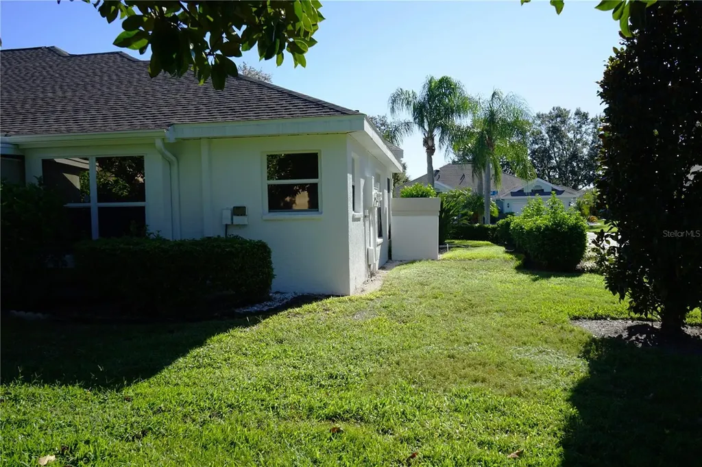 653 Mcdaniel Street Sun City Center FL 33573