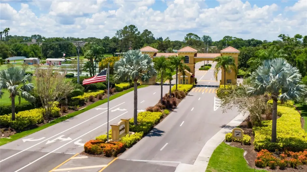 653 Mcdaniel Street Sun City Center FL 33573